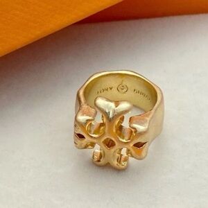 Tori Burch Roxanne  Unisex Ring.